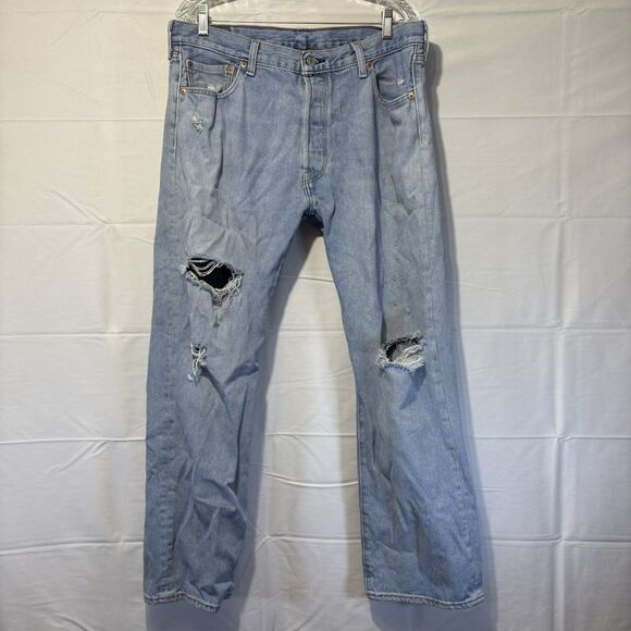 Levi’s 501 Light Wash Distressed Button Fly Jeans Straight Relaxed Men’s W36 L30 - Picture 1 of 7